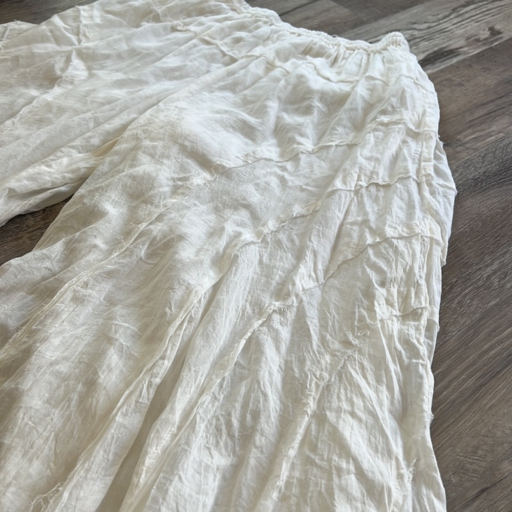 White flowey Summer chic bottoms